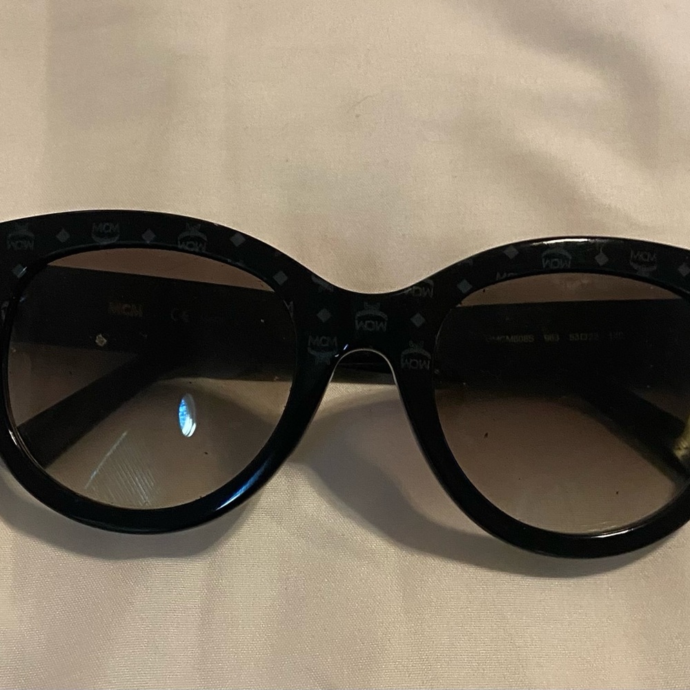 MCM 608S 963 BLACK GRADIENT SUNGLASSES